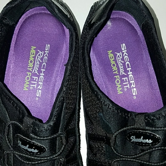 skechers relaxed fit breathe easy moneybags